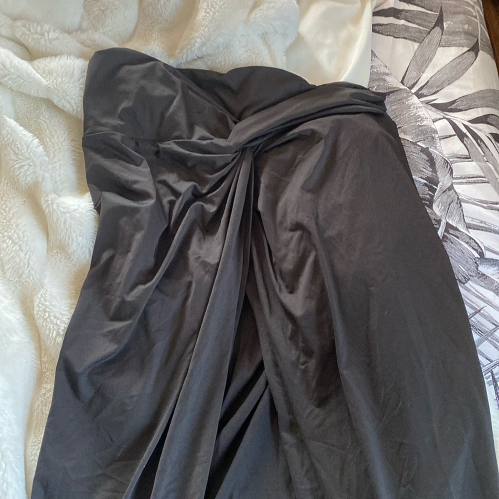 Cute split open black skirt used EUC worn a few times